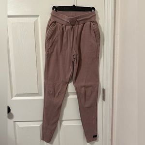 Alphalete identity joggers